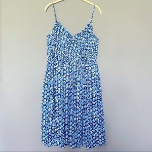Banana Republic size 8 dress in blue abstract pattern